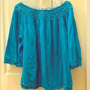 Aqua crown Ivy top with lace details 1x